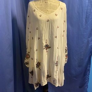 White long sleeve embroidered dress